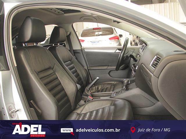 VOLKSWAGEN JETTA COMFORTLINE 2.0 T.FLEX 8V 4P TIPT. 2013