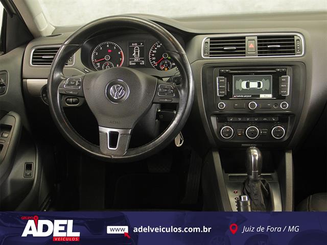 VOLKSWAGEN JETTA COMFORTLINE 2.0 T.FLEX 8V 4P TIPT. 2013