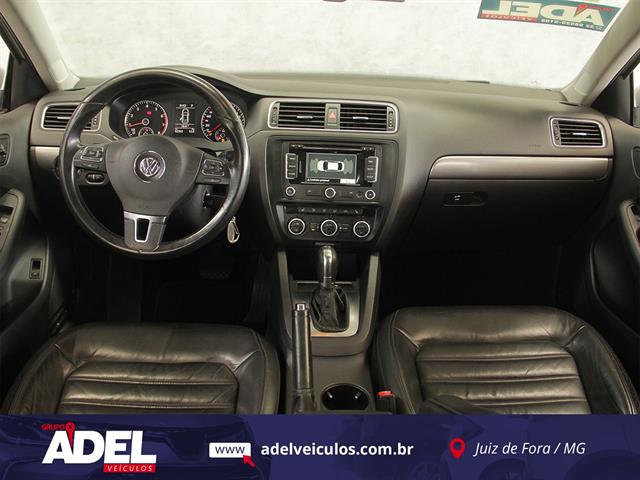 VOLKSWAGEN JETTA COMFORTLINE 2.0 T.FLEX 8V 4P TIPT. 2013