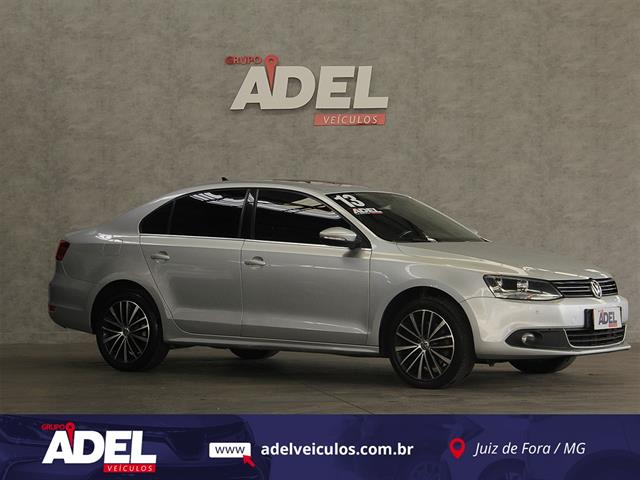VOLKSWAGEN JETTA COMFORTLINE 2.0 T.FLEX 8V 4P TIPT. 2013