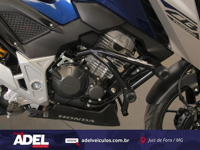 HONDA CB 300F TWISTER FLEX 2026