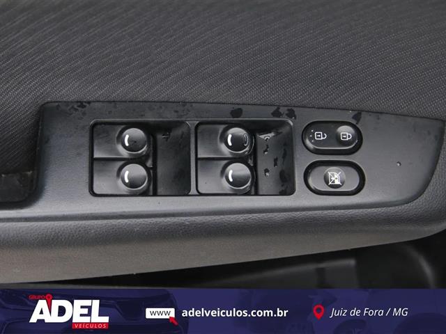 HYUNDAI HB20S C.STYLE/C.PLUS1.6 FLEX 16V AUT. 4P 2015