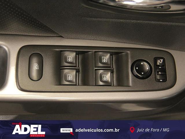RENAULT CAPTUR INTENSE BOSE 1.6 16V FLEX 5P AUT. 2021