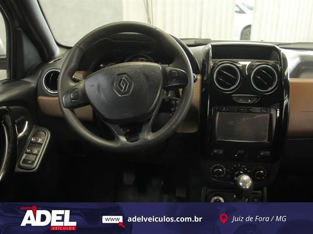 RENAULT DUSTER DAKAR 4X4 2.0 HI-FLEX 16V MEC. 2016