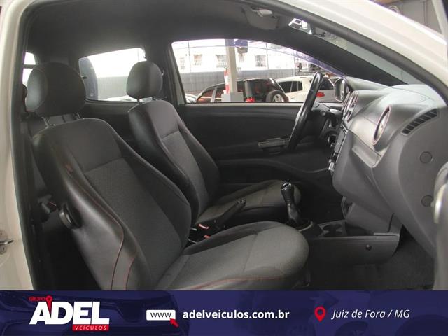 VOLKSWAGEN SAVEIRO ROCK IN RIO 1.6 TOTAL FLEX 8V CD 2016