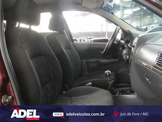 FIAT PALIO WEEKEND TREKKING 1.4 FIRE FLEX 8V 2011