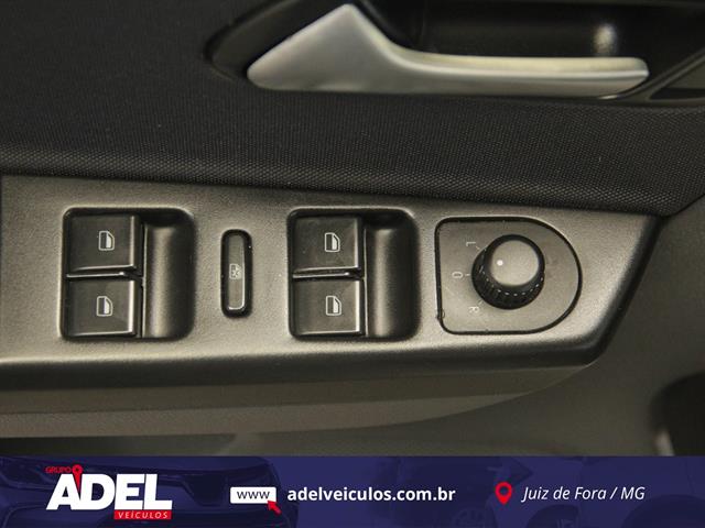 VOLKSWAGEN FOX TRENDLINE 1.0 FLEX 8V 5P 2015