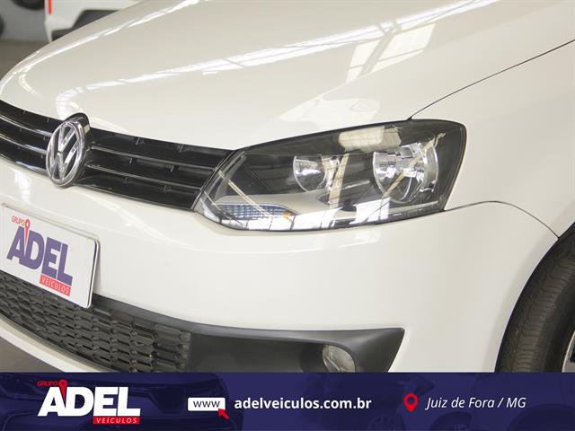 VOLKSWAGEN FOX 1.6 MI TOTAL FLEX 8V 5P 2014