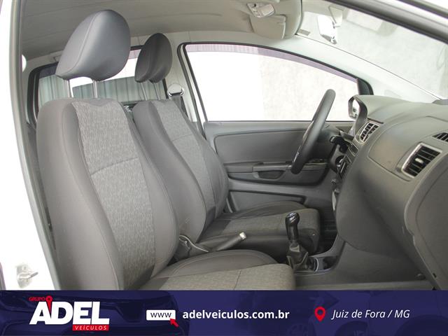 VOLKSWAGEN FOX 1.6 MI TOTAL FLEX 8V 5P 2014
