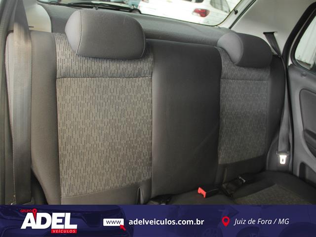VOLKSWAGEN FOX 1.6 MI TOTAL FLEX 8V 5P 2014
