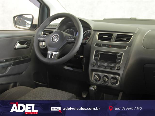 VOLKSWAGEN FOX 1.6 MI TOTAL FLEX 8V 5P 2014