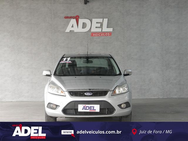 FORD FOCUS TITANIUM 2.0 16V FLEX 5P MEC. 2011