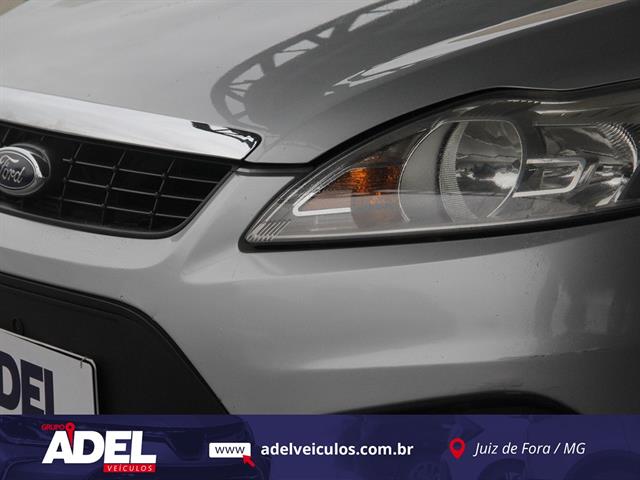 FORD FOCUS TITANIUM 2.0 16V FLEX 5P MEC. 2011