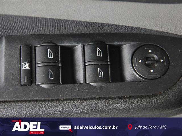 FORD FOCUS TITANIUM 2.0 16V FLEX 5P MEC. 2011