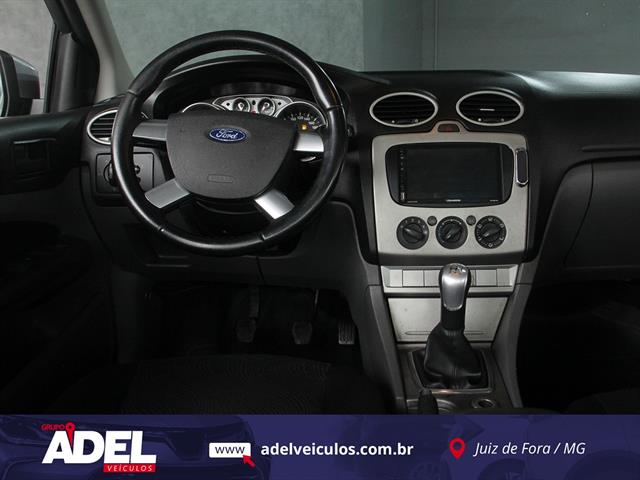 FORD FOCUS TITANIUM 2.0 16V FLEX 5P MEC. 2011