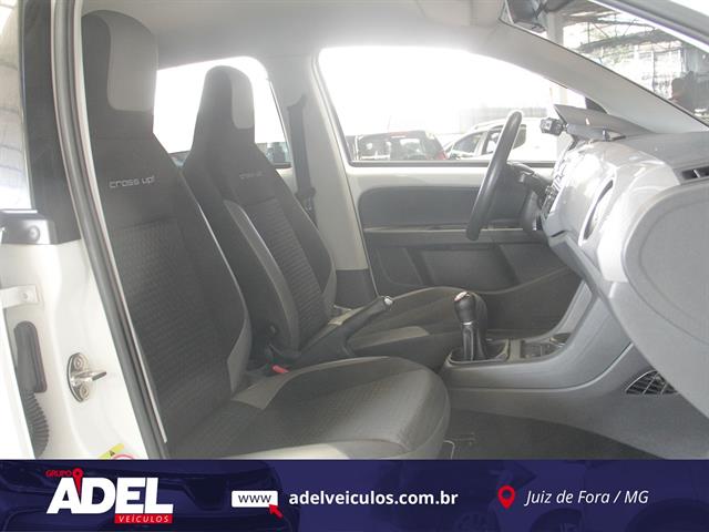 VOLKSWAGEN UP! CROSS 1.0 TSI TOTAL FLEX 12V 5P 2018