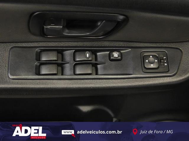 MITSUBISHI PAJERO TR4 2.0 FLEX 16V 4X2 AUT. 2015