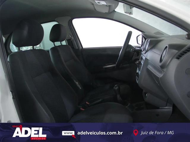 VOLKSWAGEN GOL CITY (TREND) 1.0 MI TOTAL FLEX 8V 2P 2016