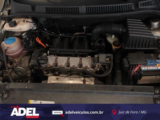 VOLKSWAGEN FOX TRENDLINE 1.6 FLEX 8V 5P 2015