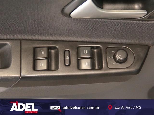 VOLKSWAGEN FOX TRENDLINE 1.6 FLEX 8V 5P 2015