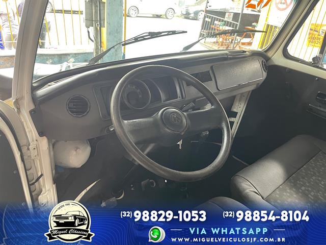 VOLKSWAGEN KOMBI LOTAÇÃO 1.4 MI TOTAL FLEX 8V 2010