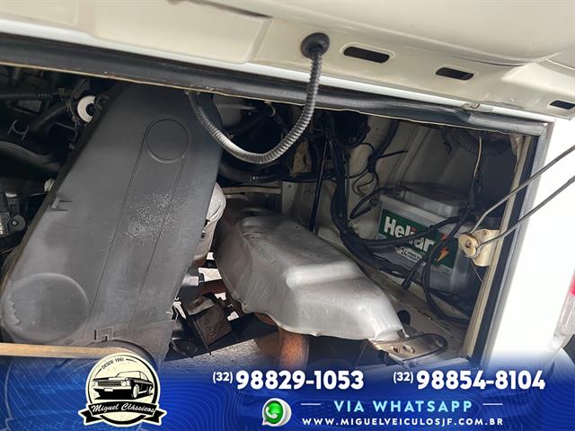 VOLKSWAGEN KOMBI LOTAÇÃO 1.4 MI TOTAL FLEX 8V 2010