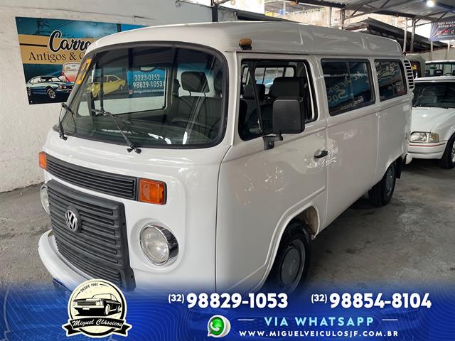 VOLKSWAGEN KOMBI LOTAÇÃO 1.4 MI TOTAL FLEX 8V 2010