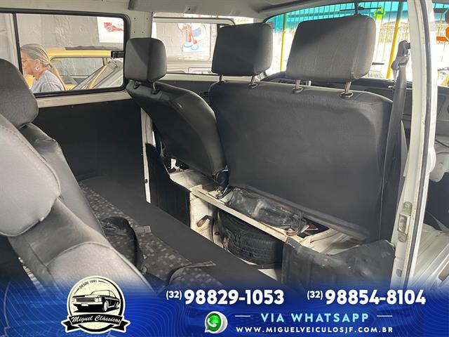 VOLKSWAGEN KOMBI LOTAÇÃO 1.4 MI TOTAL FLEX 8V 2010