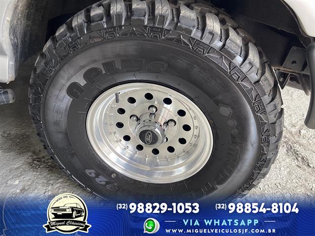 FORD F-1000 SUPER 3.6 / SUPER SÉRIE 3.6 1994