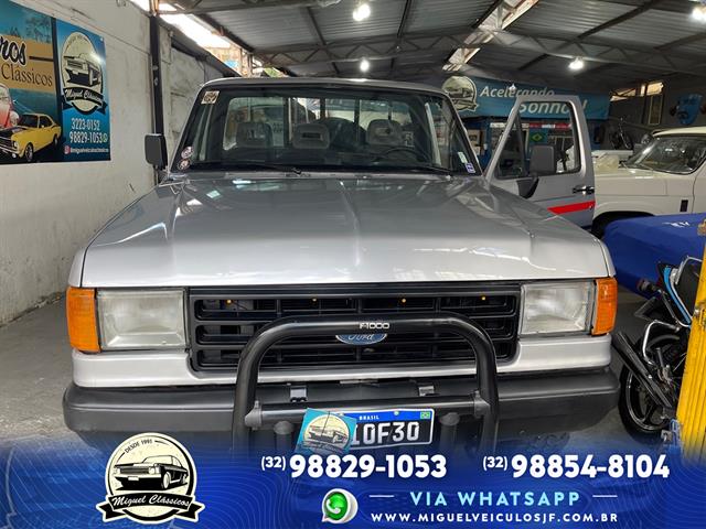 FORD F-1000 SUPER 3.6 / SUPER SÉRIE 3.6 1994