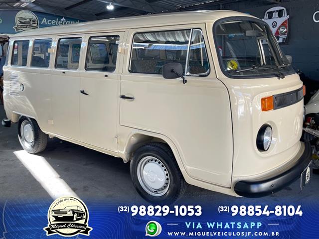 VOLKSWAGEN KOMBI STANDARD/ LUXO/ SÉRIE PRATA 1995