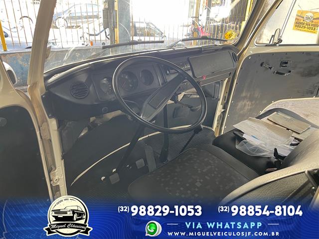 VOLKSWAGEN KOMBI STANDARD/ LUXO/ SÉRIE PRATA 1995