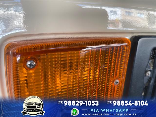 VOLKSWAGEN KOMBI STANDARD/ LUXO/ SÉRIE PRATA 1995