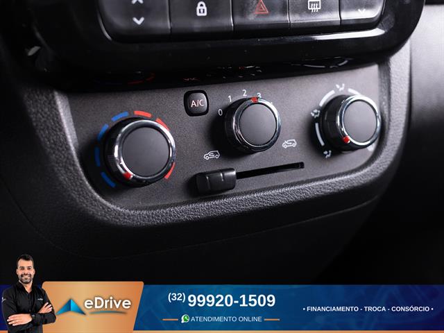 RENAULT KWID INTENSE 1.0 FLEX 12V 5P MEC. 2024