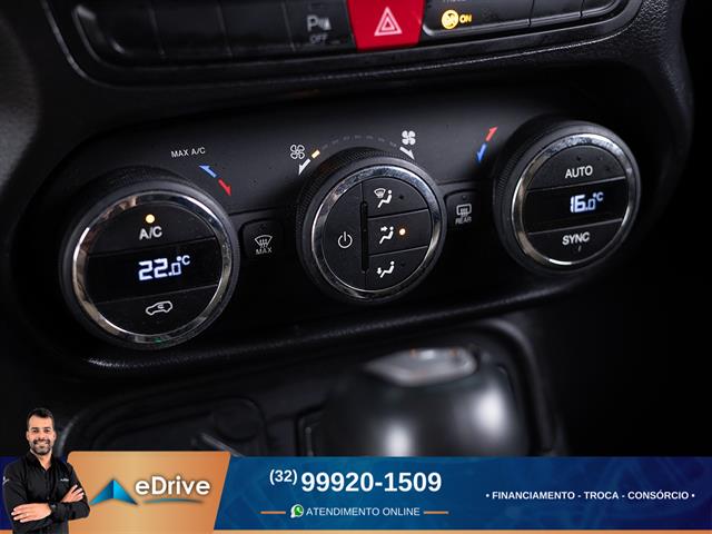 JEEP RENEGADE LONGITUDE 1.8 4X2 FLEX 16V AUT. 2016 JEEP RENEGADE LONGITUDE 1.8 4X2 FLEX 16V AUT. 2016