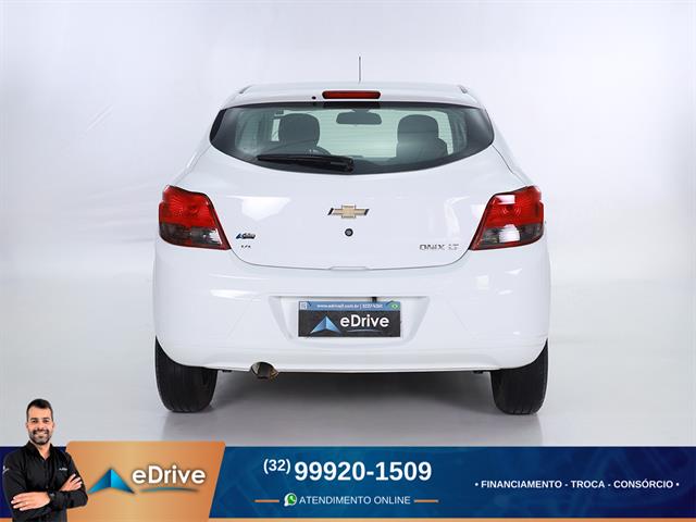 CHEVROLET ONIX HATCH LT 1.4 8V FLEXPOWER 5P MEC. 2016