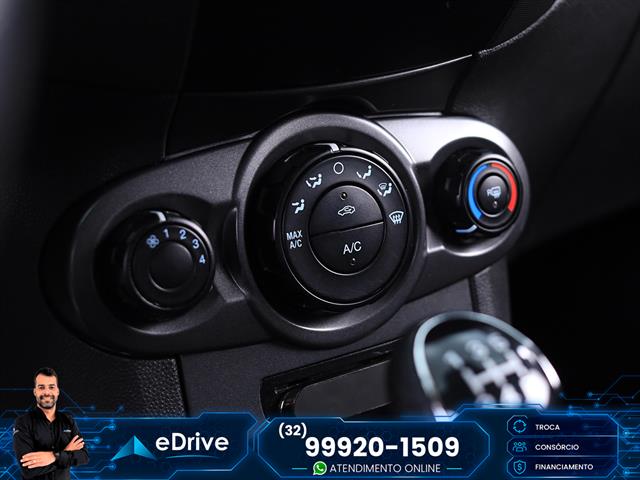 FORD FIESTA 1.5 16V FLEX MEC. 5P 2015