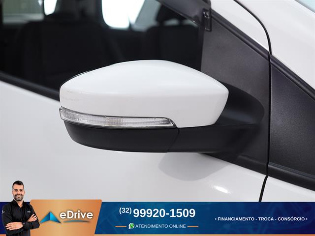 VOLKSWAGEN Fox 1.6 MI TOTAL FLEX 8V 5P 2014