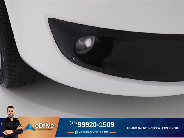 VOLKSWAGEN Fox 1.6 MI TOTAL FLEX 8V 5P 2014