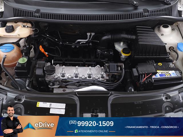 VOLKSWAGEN Fox 1.6 MI TOTAL FLEX 8V 5P 2014