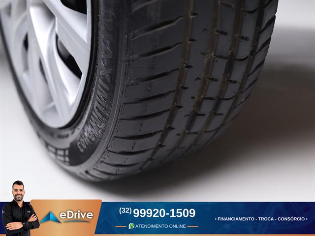 VOLKSWAGEN Fox 1.6 MI TOTAL FLEX 8V 5P 2014