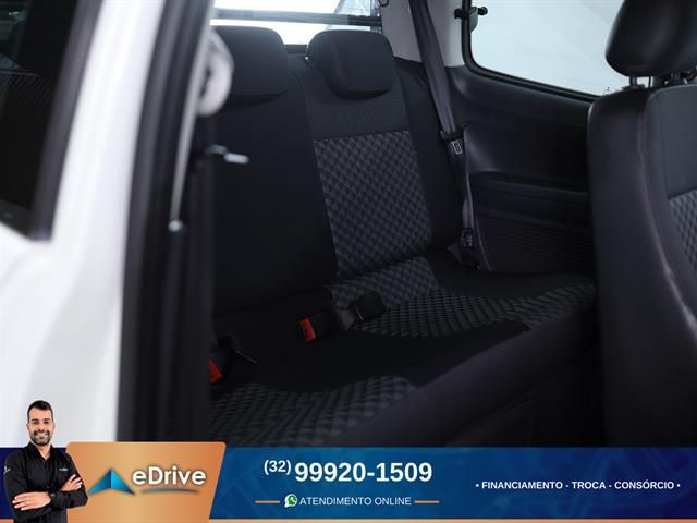 VOLKSWAGEN SAVEIRO TRENDLINE 1.6 T.FLEX 8V CD 2015