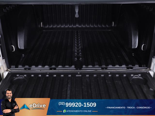 VOLKSWAGEN SAVEIRO TRENDLINE 1.6 T.FLEX 8V CD 2015