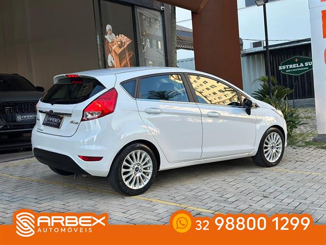 FORD FIESTA TIT./TIT.PLUS 1.6 16V FLEX AUT. 2015