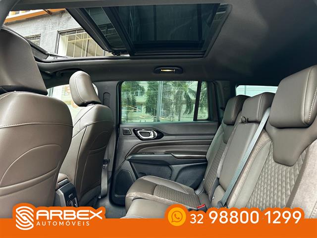 JEEP COMMANDER OVERLAND T270 1.3 TB FLEX AUT. 2025