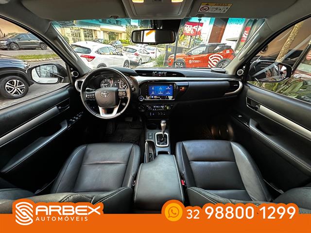 TOYOTA HILUX CD SRX 4X4 2.8 TDI 16V DIESEL AUT. 2024