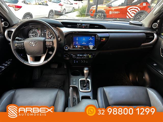 TOYOTA HILUX CD SRX 4X4 2.8 TDI 16V DIESEL AUT. 2024