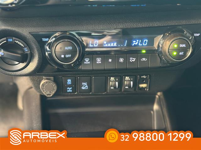 TOYOTA HILUX CD SRX 4X4 2.8 TDI 16V DIESEL AUT. 2024