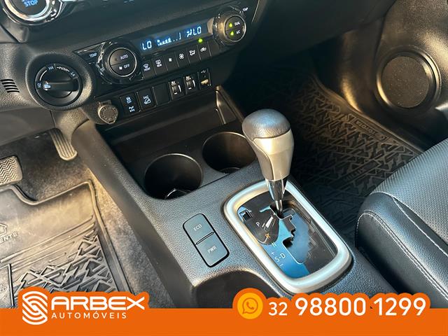 TOYOTA HILUX CD SRX 4X4 2.8 TDI 16V DIESEL AUT. 2024