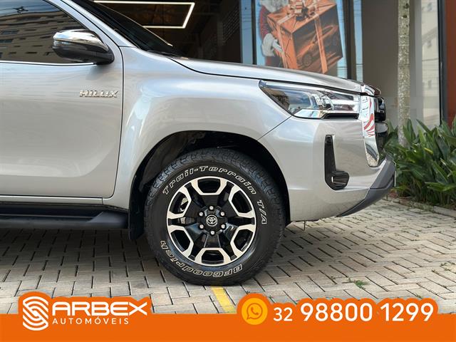 TOYOTA HILUX CD SRX 4X4 2.8 TDI 16V DIESEL AUT. 2024